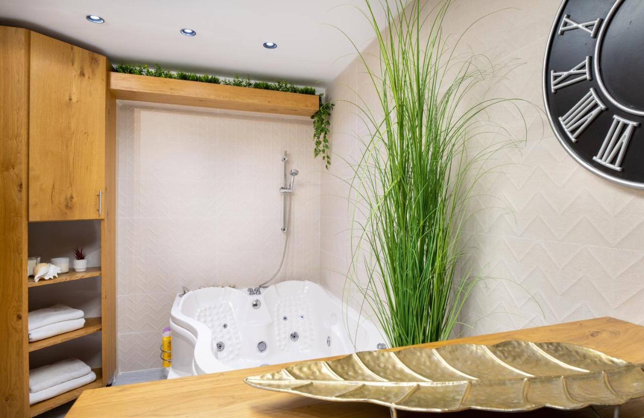 Romsuites - Amazing Atmosphere, Baha'I Gardens Main Street, German Colony Χάιφα Εξωτερικό φωτογραφία